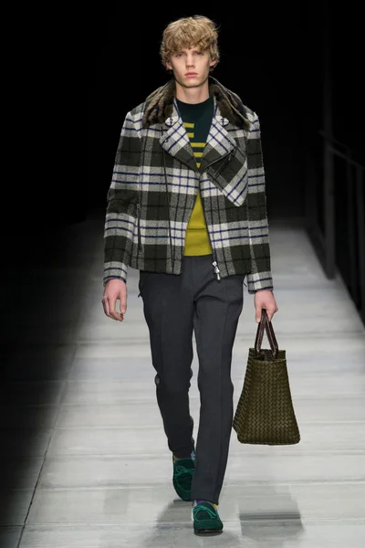 Look 26